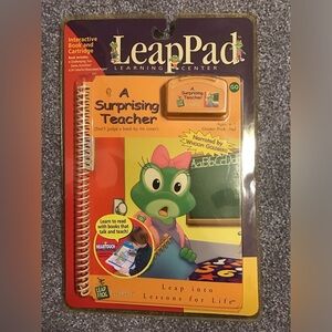 LeapPad Learning Center LeadFrog book and cartridge